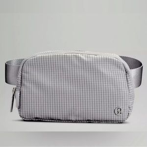 Lululemon Everywhere Belt Bag